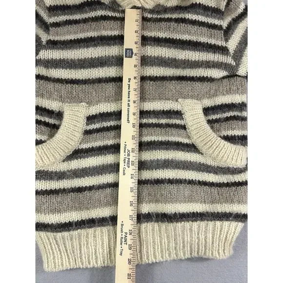 Les-Knit 100% Icelandic Vintage Wool Cable Knit Minimalist Sustainable Sweater